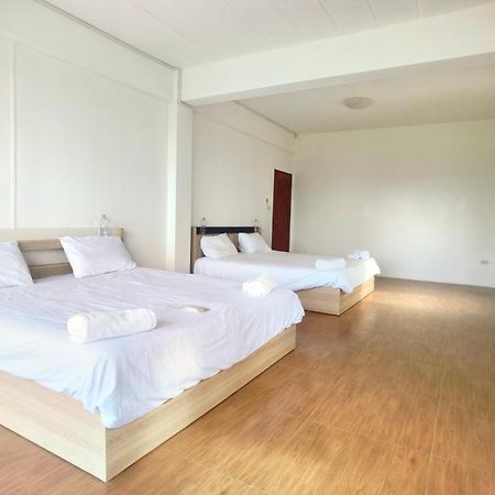 Hotel 115 Townhouse Ban Khlong Krang Esterno foto