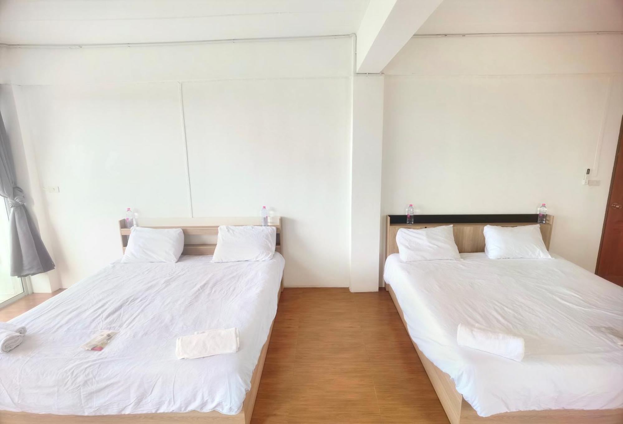 Hotel 115 Townhouse Ban Khlong Krang Esterno foto