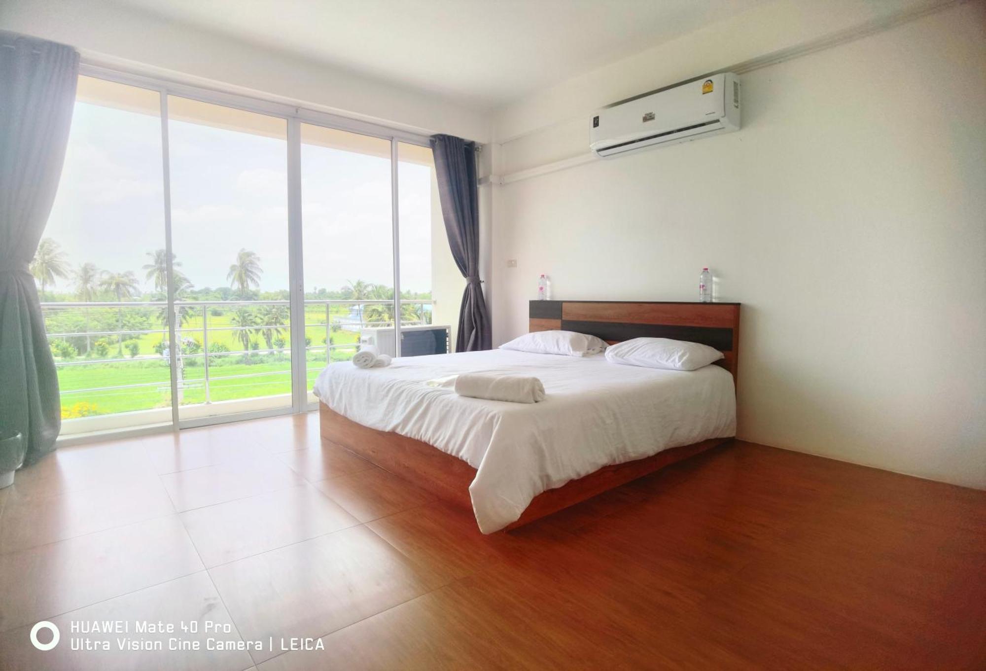 Hotel 115 Townhouse Ban Khlong Krang Esterno foto