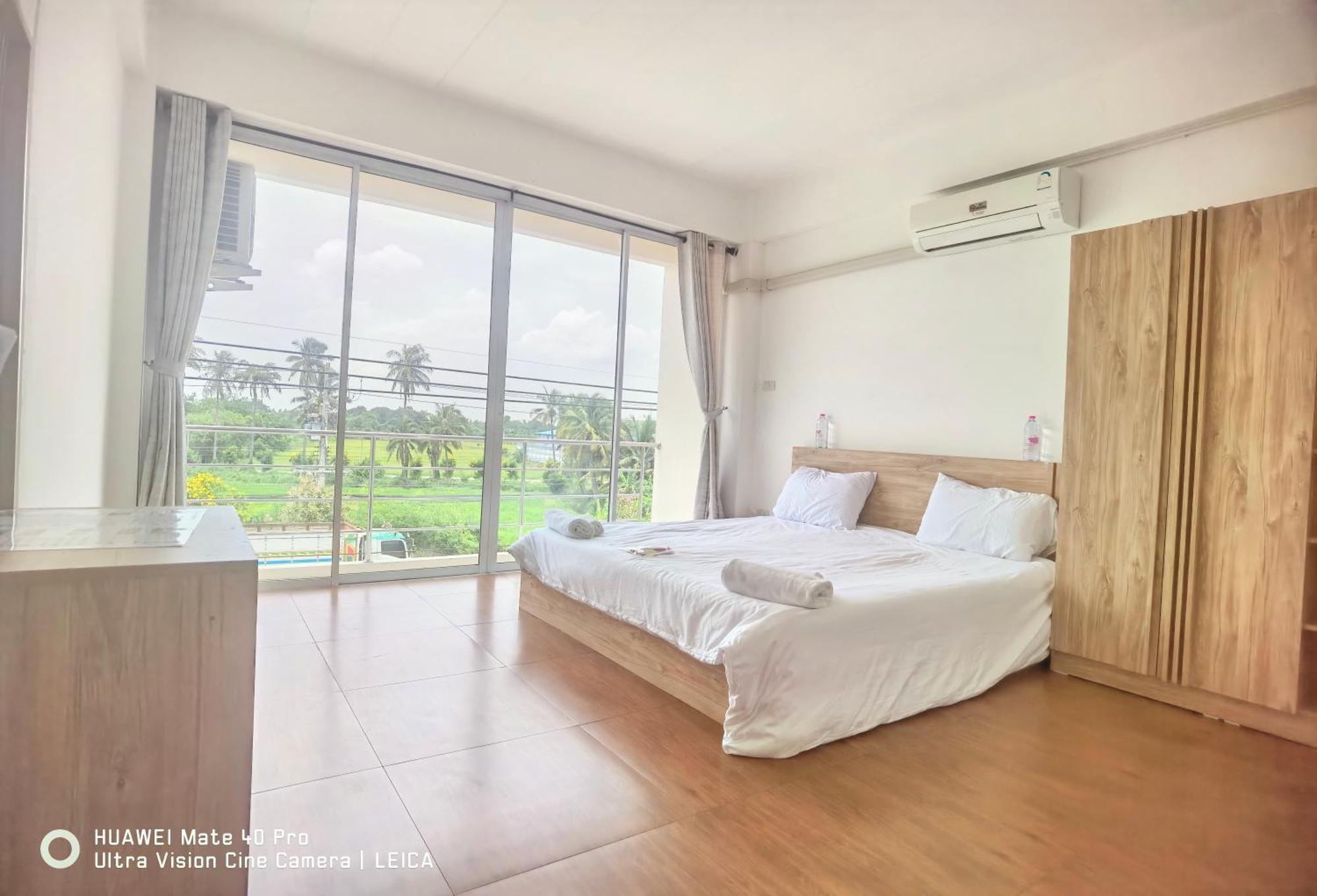 Hotel 115 Townhouse Ban Khlong Krang Esterno foto