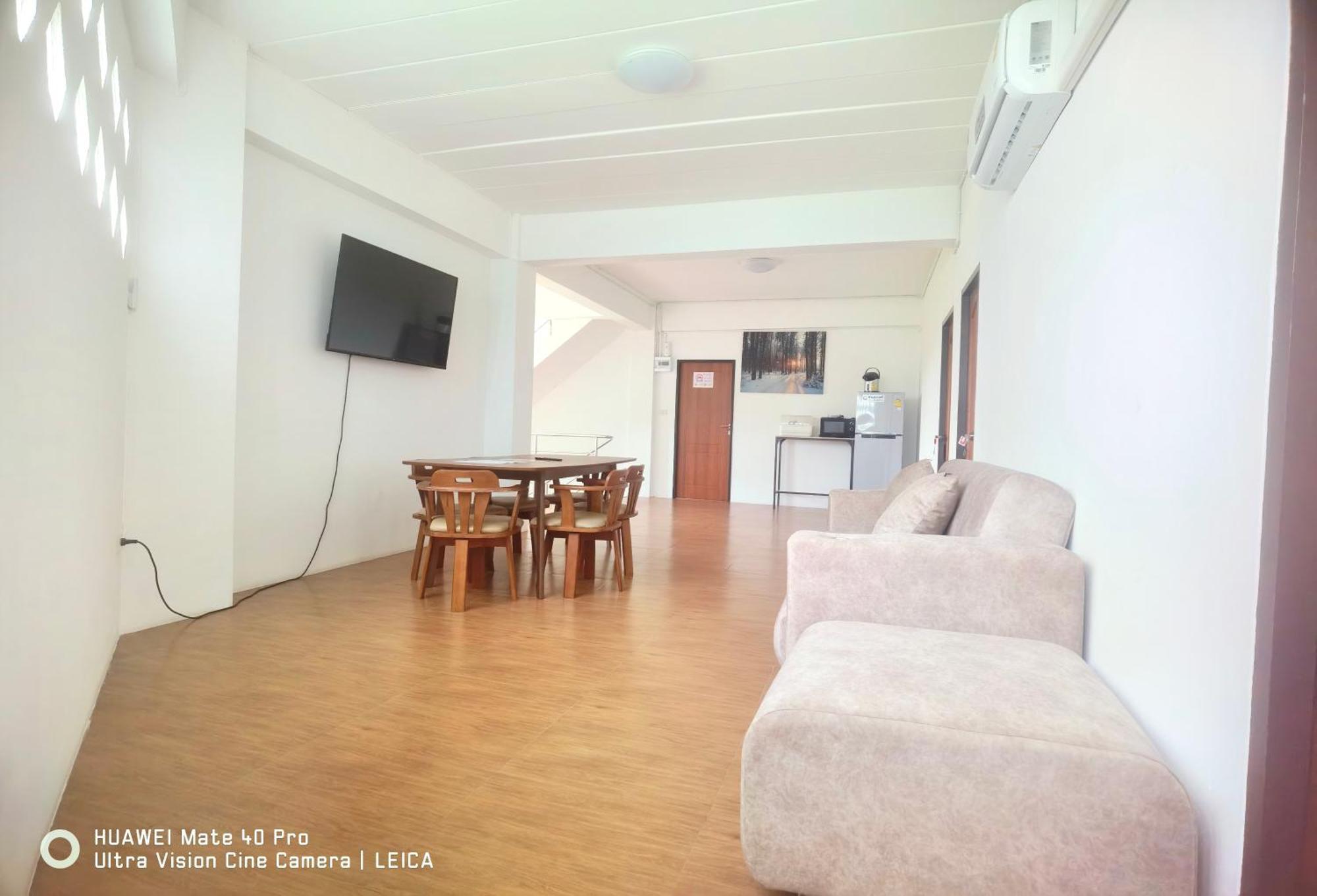Hotel 115 Townhouse Ban Khlong Krang Esterno foto