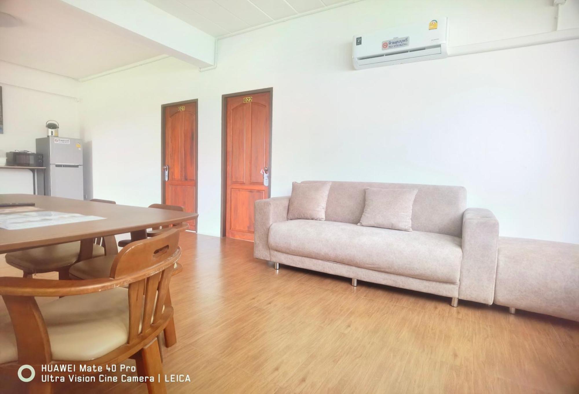 Hotel 115 Townhouse Ban Khlong Krang Esterno foto