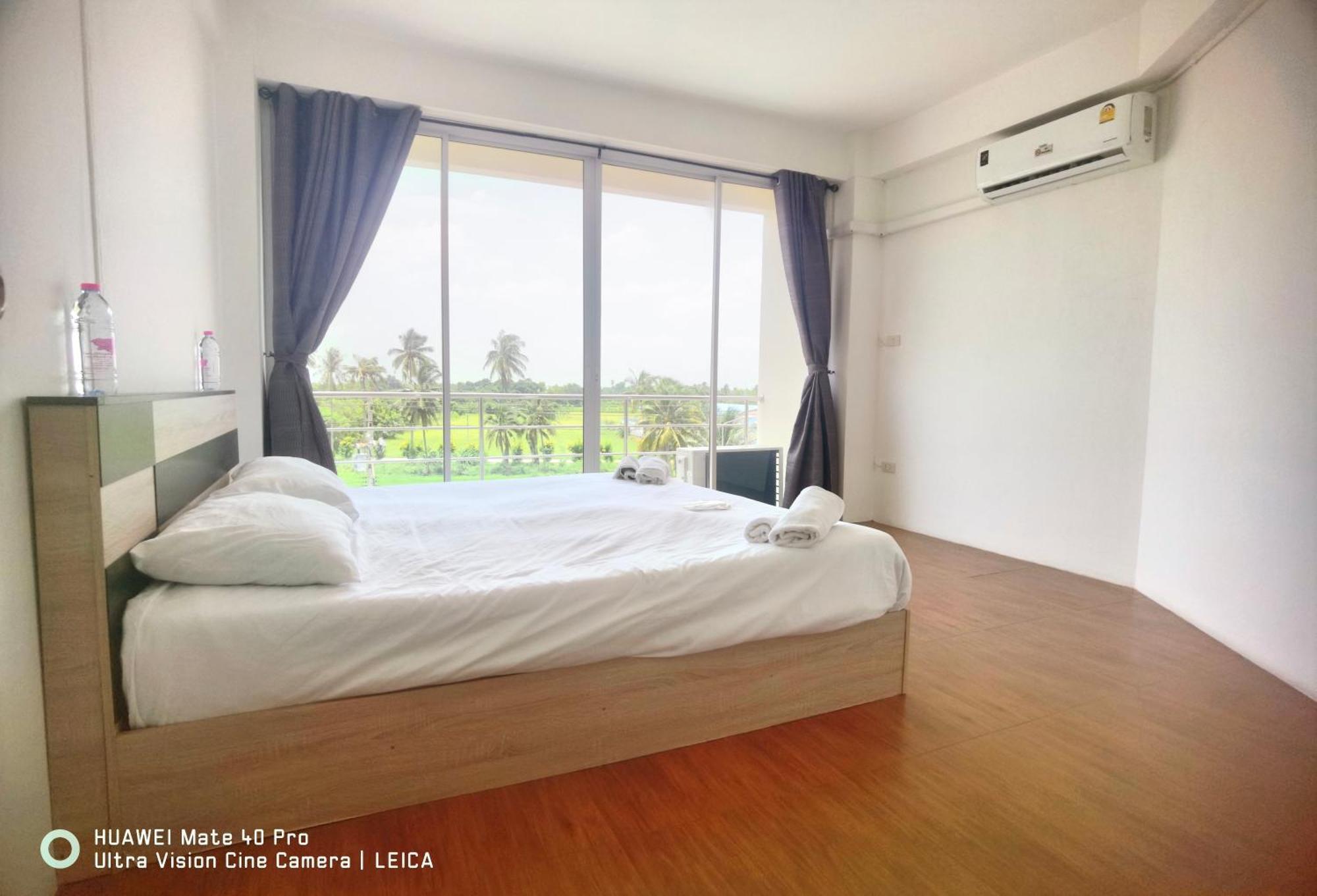 Hotel 115 Townhouse Ban Khlong Krang Esterno foto