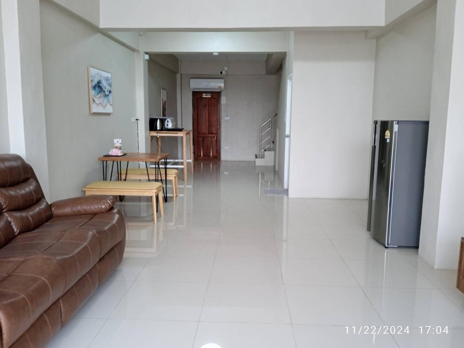 Hotel 115 Townhouse Ban Khlong Krang Esterno foto